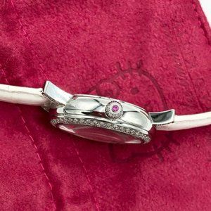Such as ladies love diamond watches